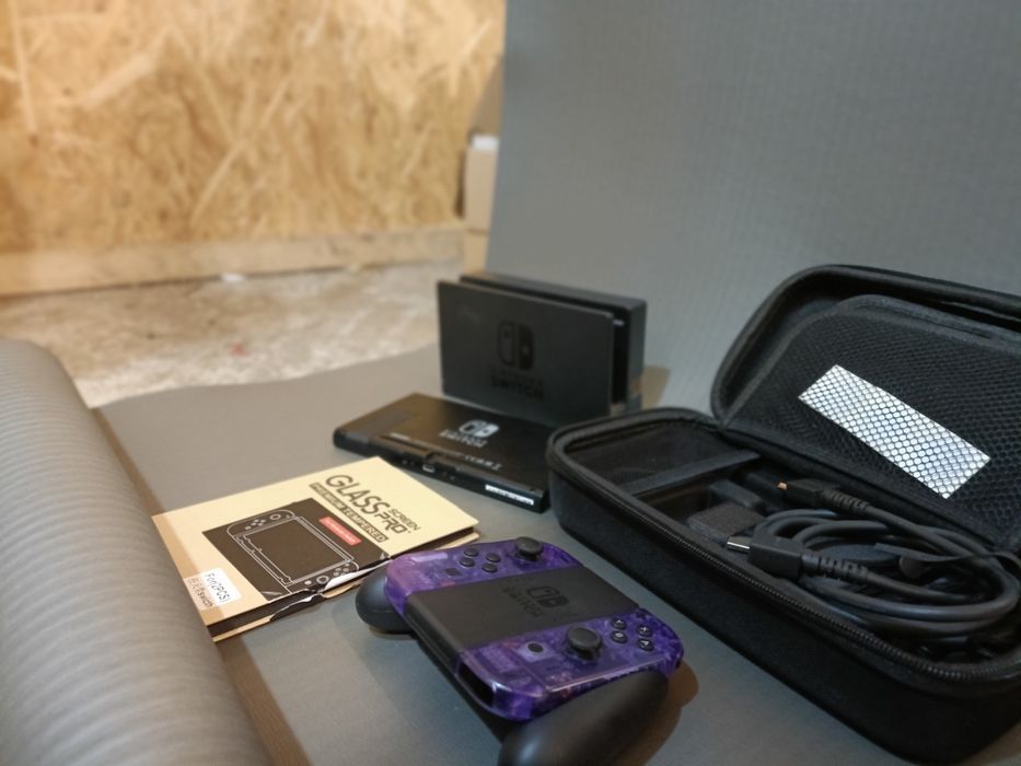 Nintendo switch V2 Modat cu card de 512gb Kingston full box