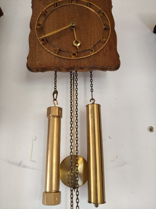 Ceas de perete cu pendul