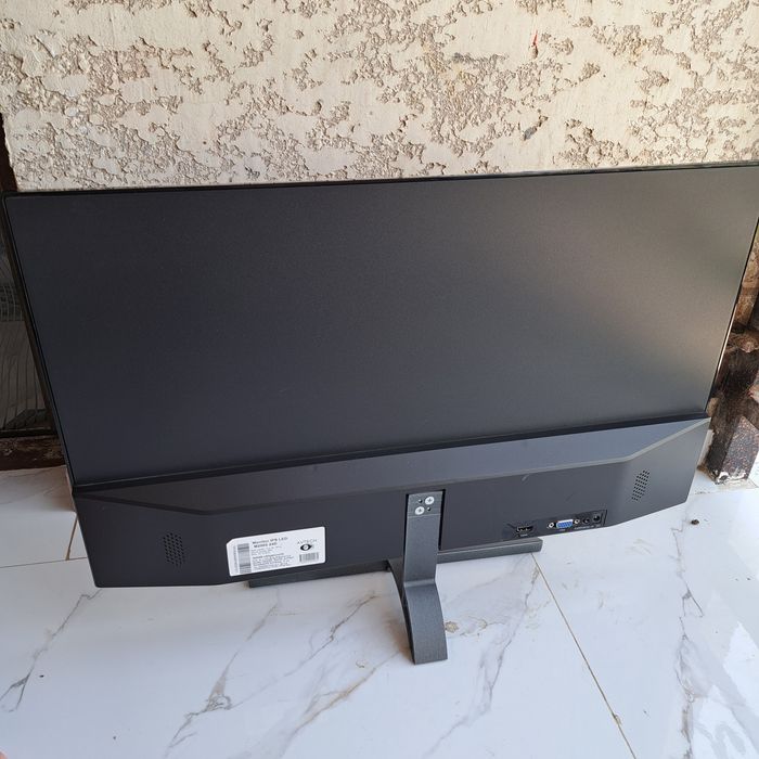 Avtech monitor sotiladi