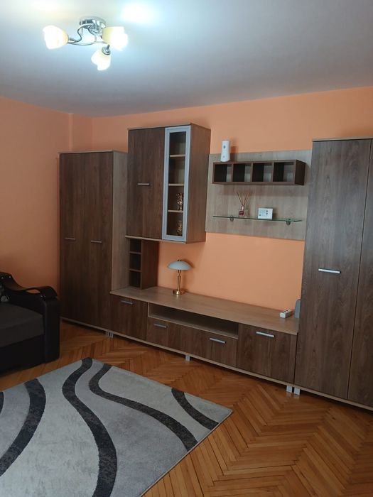 Chirie Apartament Micro 16