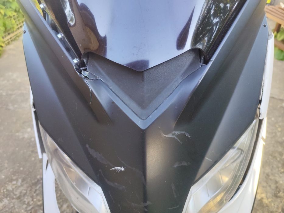 Dezmembrez Yamaha xmax 250 2012 avariata