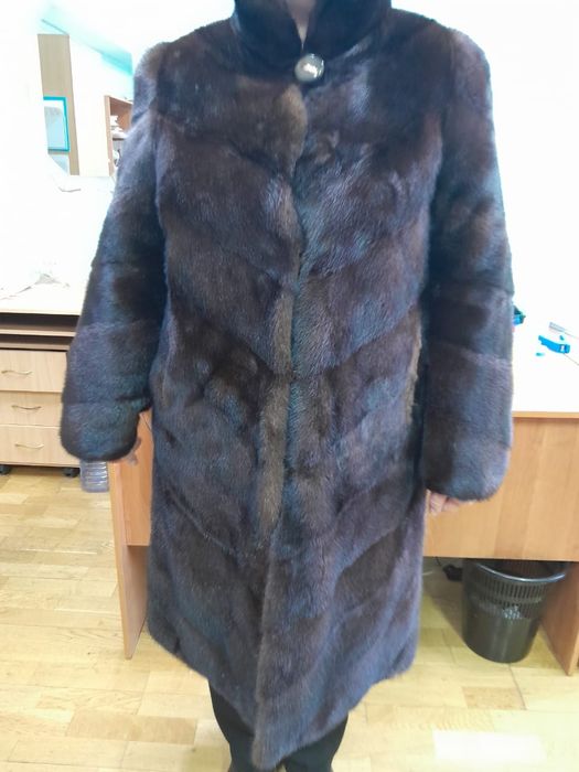Продам шубу норковую