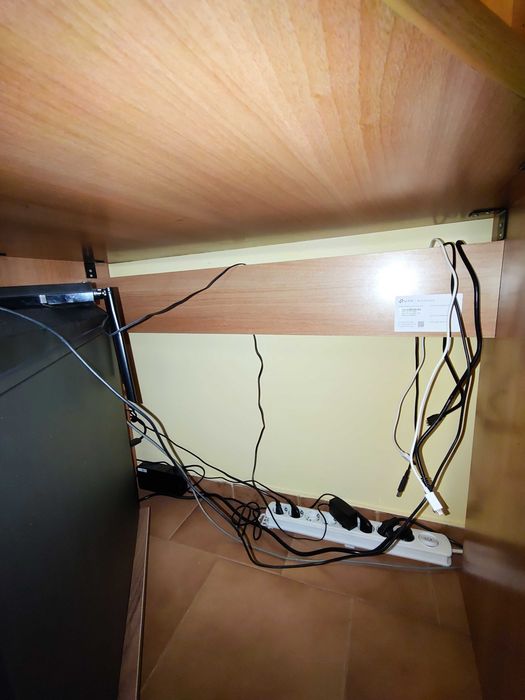 Бюро за офиса с 2 рафта