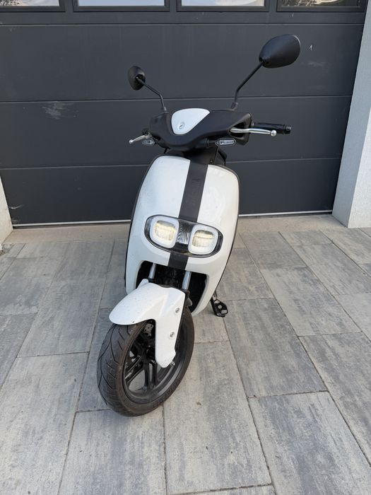Yamaha Neos electric