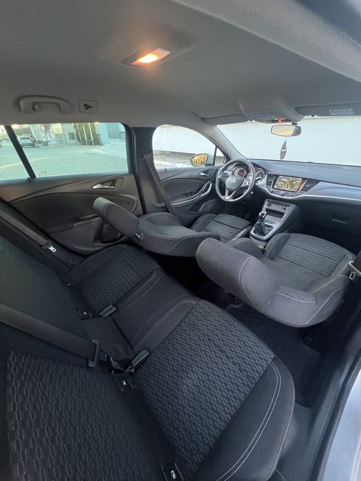 Opel Astra K • 1.6 Diesel • Navigatie • Euro 6 • Parktronic
