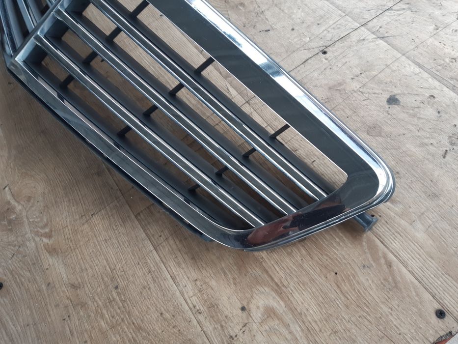 Маска за мерцедес W204