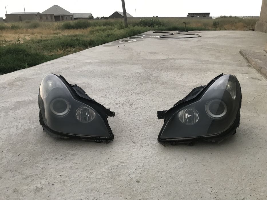 Фар Мерседец CLS банан