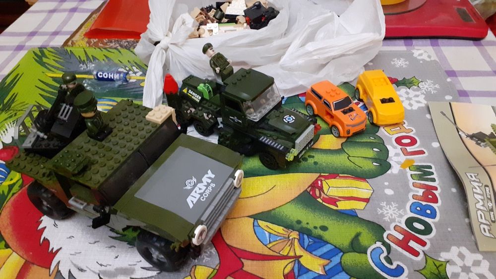 Машинки конструктор Лего для мальчиков.