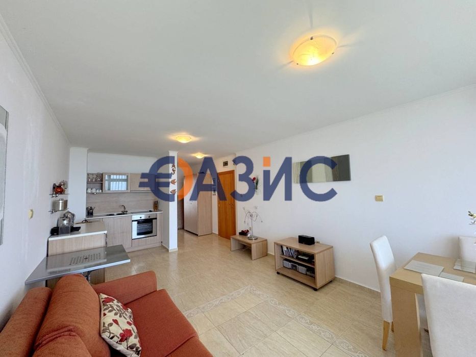 Продава се Двустаен апартамент в Свети Влас - 74 кв.м за 1555 €/кв.м - Снимка #3