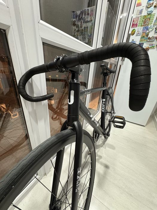 фикс (fixed gear) байк — лёгкий, быстрый