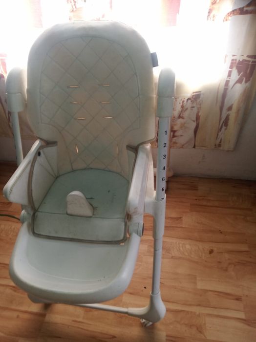 Продам стул детский