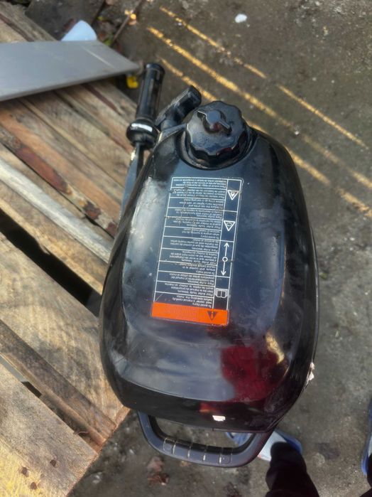 barca gomflabila yamaha 265 s si motor suzuki 2,5 cp