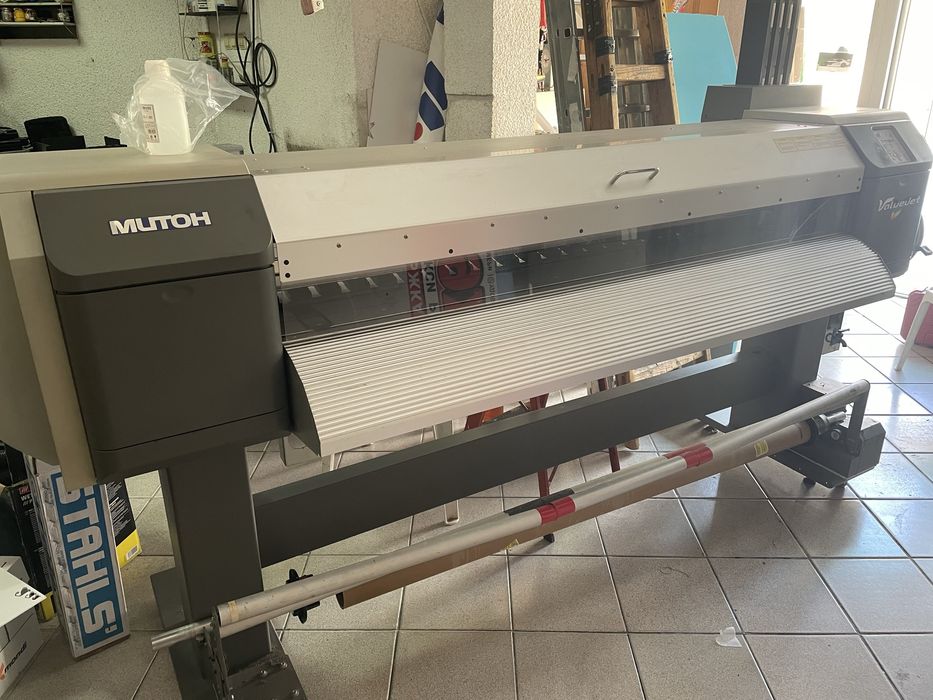 Широкоформатен плотер Mutoh Valujet 1614  с екосолвенрни мастила