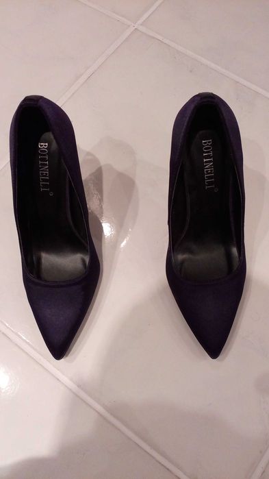 Pantofi Botinelli măsură 36,cu toc și foarte eleganți și finuți!