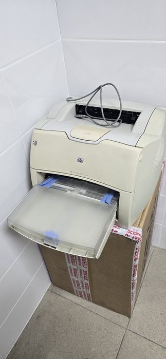 Принтер HP Laser Jet 1200
