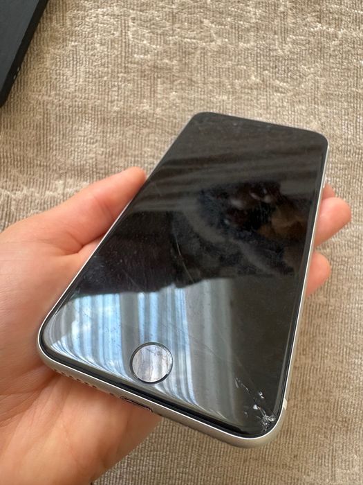 iPhone SE 2 използван