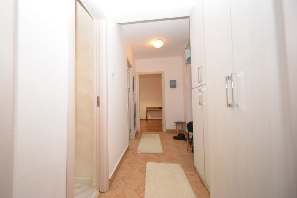 Închiriez apartament direct proprietar