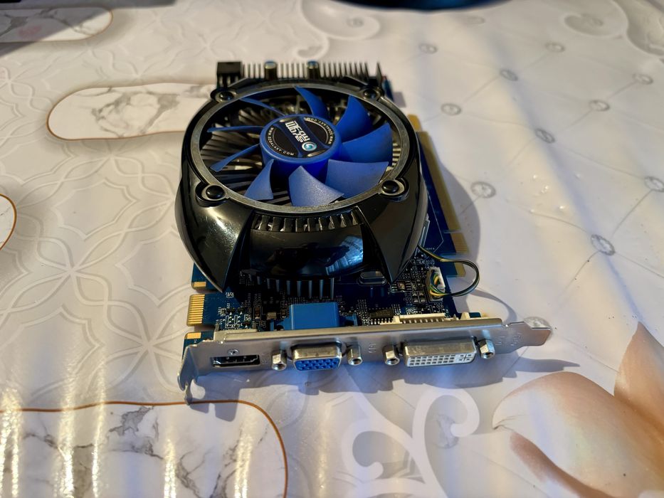 Продам видеокарту GTS450 512MB
