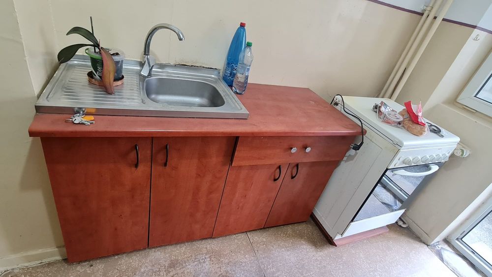 Dulap de bucătărie si chiuveta