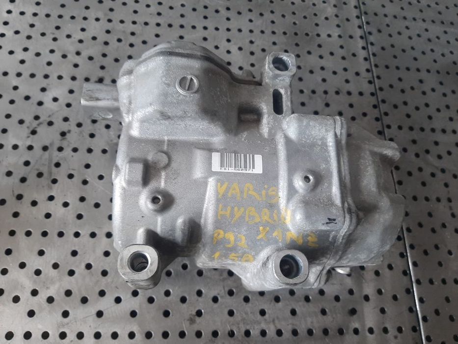 compresor clima ac  cu mufa defecta  x1n2 1.5 b toyota yaris 3 hybrid p92 2017 042200-1350