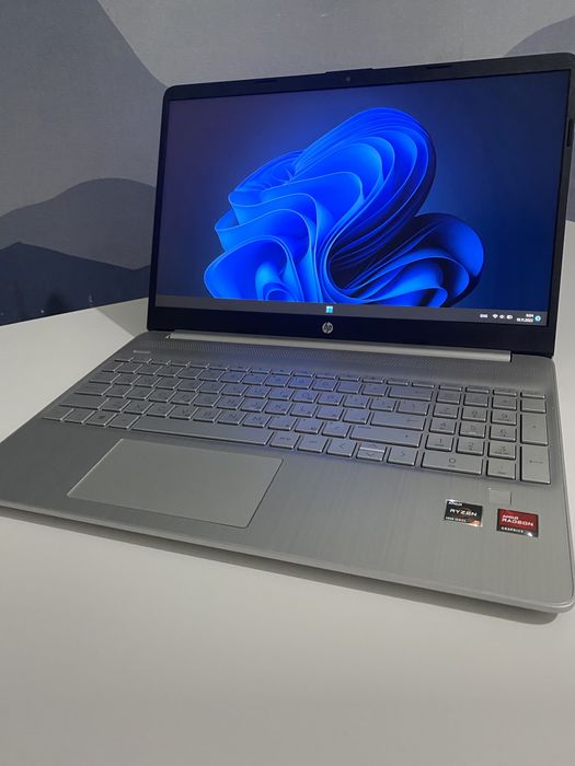 СРОЧНО Ноутбук 269130 Тенге