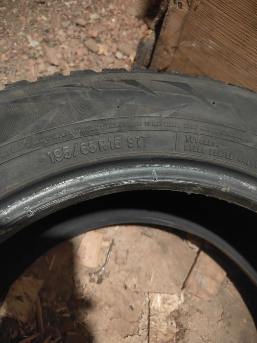 Продам, резину 195/65R15