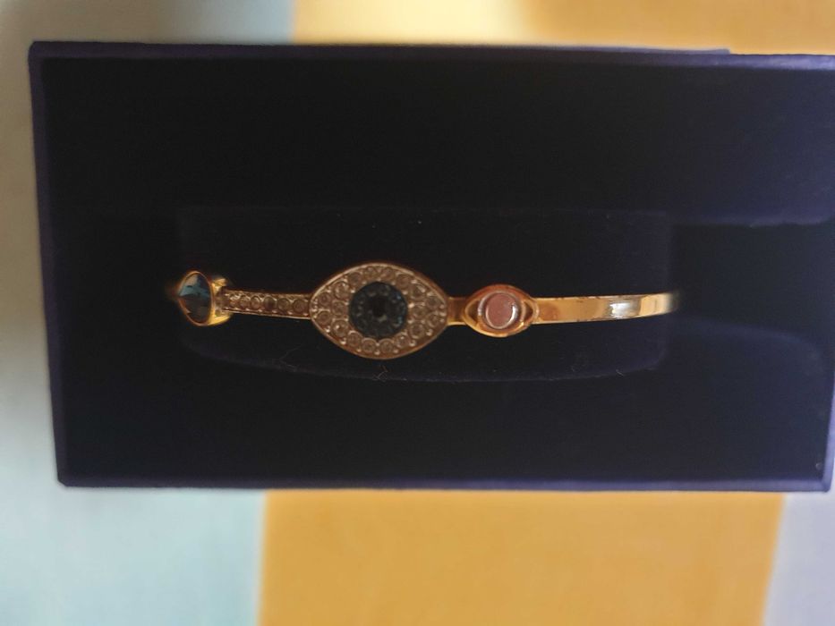 Нови гривни Сваровски - с кутията