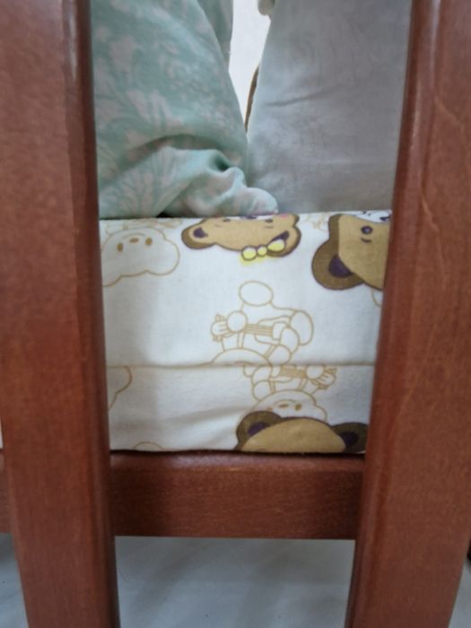 Продам матрас на детскую кровать