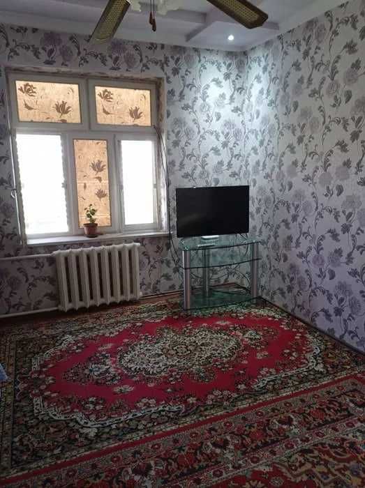 Юнусабад 18  кв 4/4/4 85м2 Кирпичний дом 77-серия