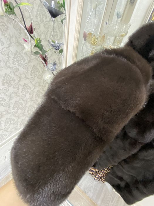 Шуба в отличном состоянии 300000