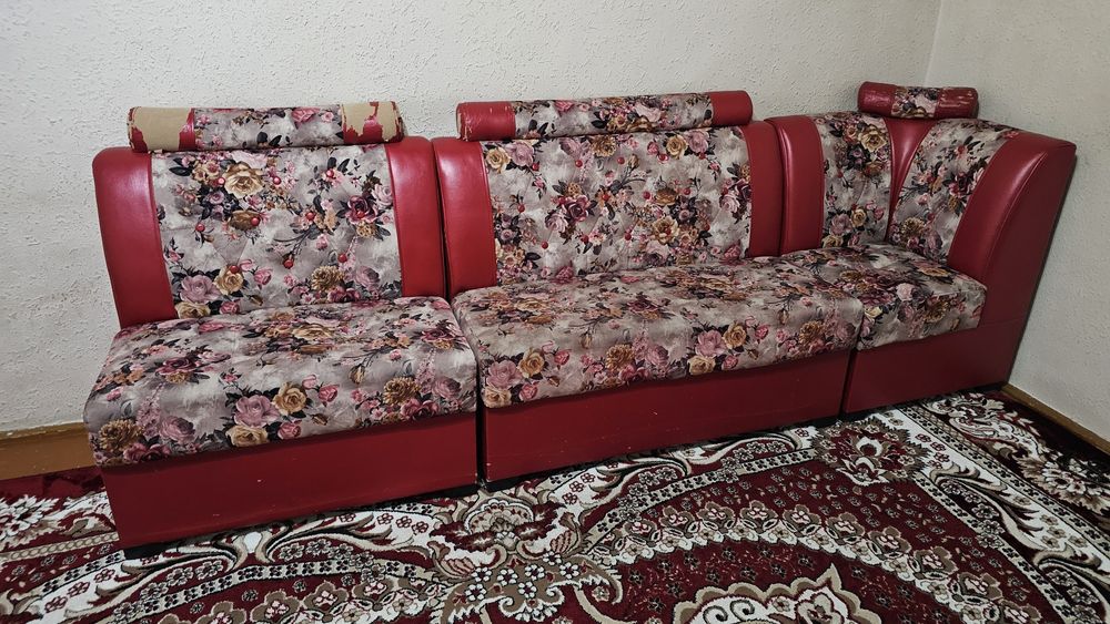 Диван мягкий удобный