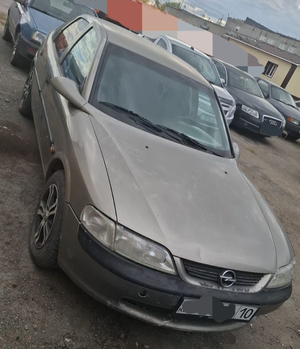 Машина Opel Vektra B