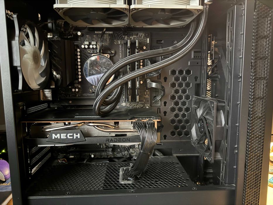 PC Gaming AMD Ryzen 7 5700X 3.4GHz, RX 6750 XT 12GB, 1TB SDD + 2TB HDD