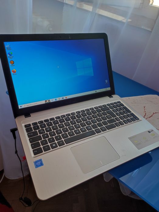 Laptopuri complete funcționale