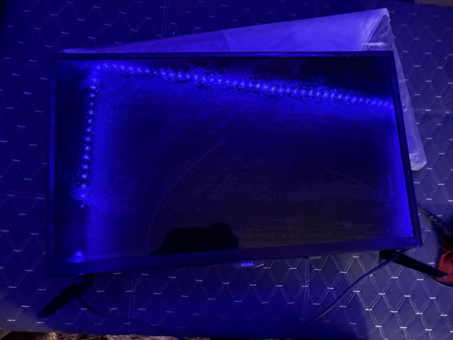 телевизор новый продам торг