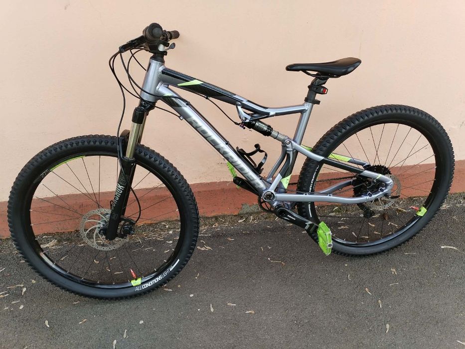 Bicicleta Full suspensie roti 27.5 cadru aluminiu M