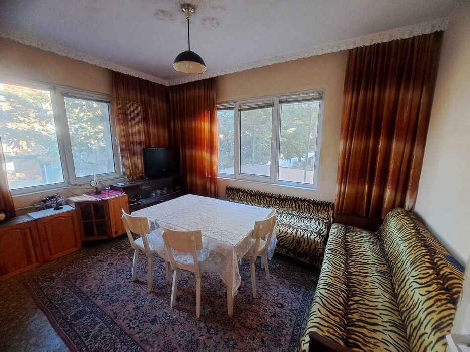 Продава се Етаж от къща в Асеновград - 133 кв.м за 1166 €/кв.м - Снимка #1