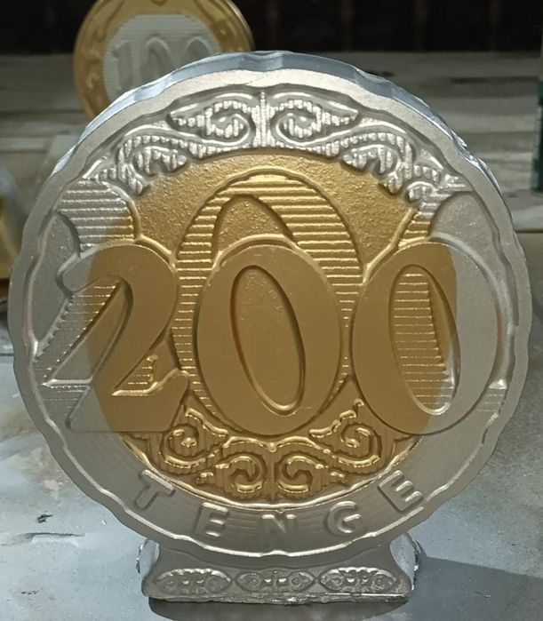 Копилка 100 200 тенге