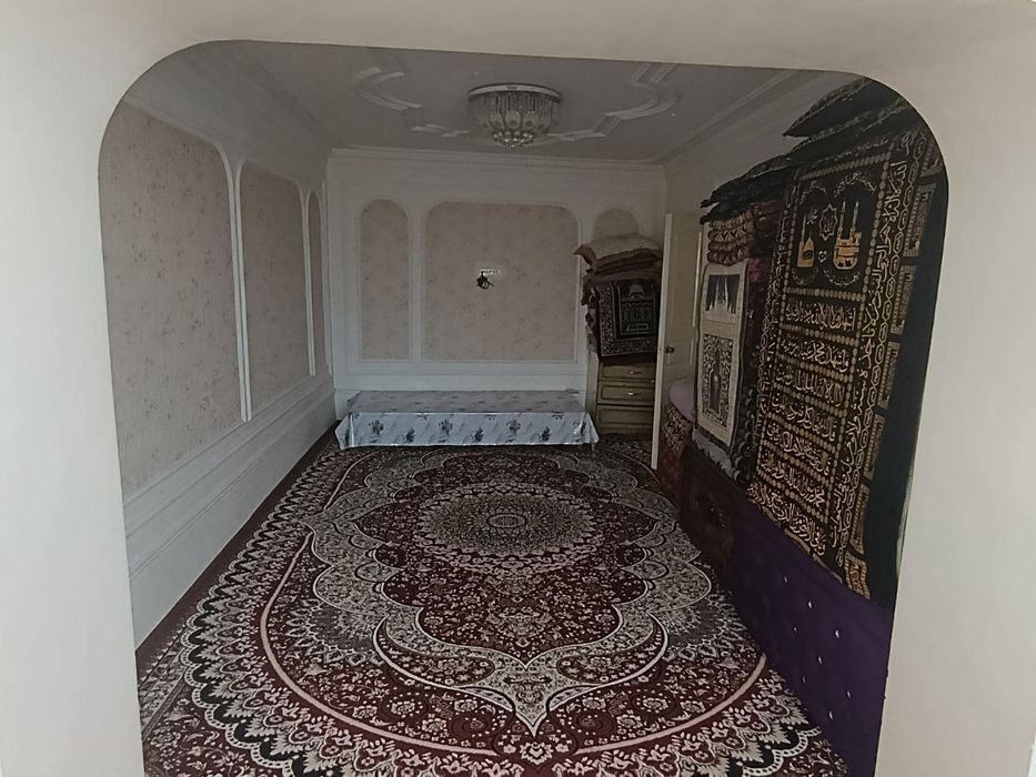 Срочно продается 3х ком кв 3-этаж 77-серия Микрорайон (сотилади)