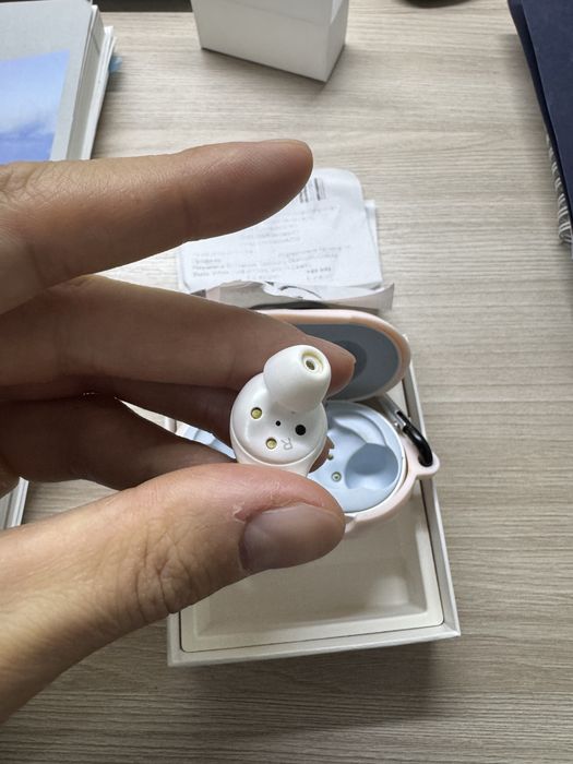 Оригинальные Samsung Buds – кейс + 1 наушник, есть чек.