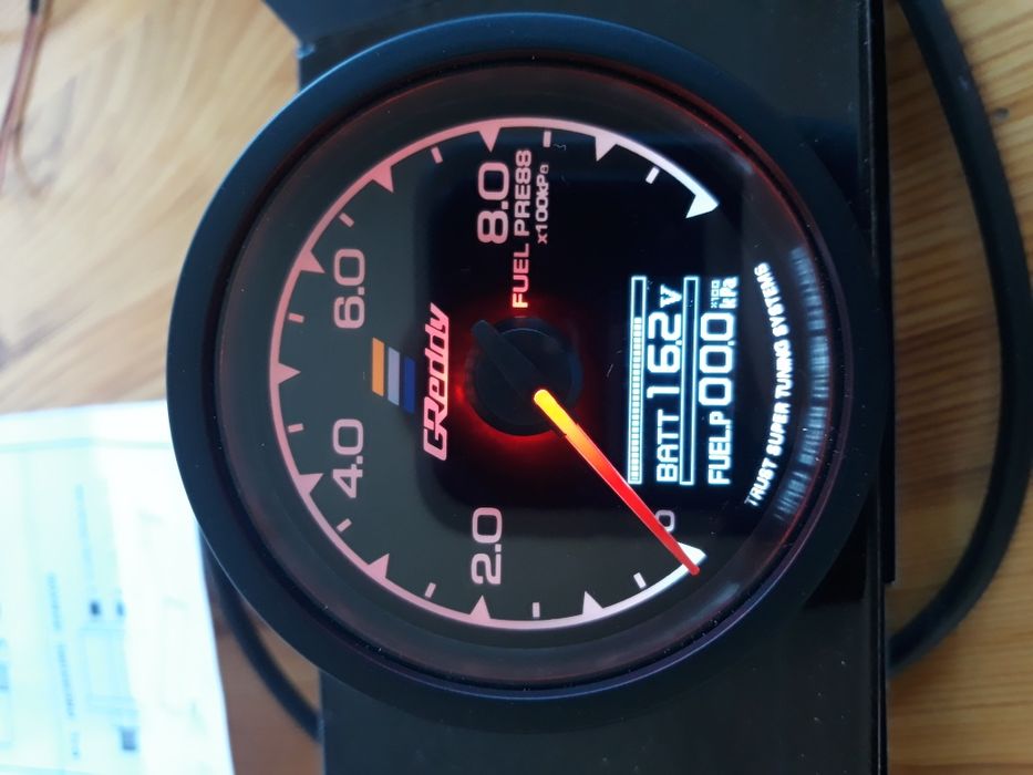 Уред налягане гориво бензин 60мм Greddy Греди Грейди gredy буустметър