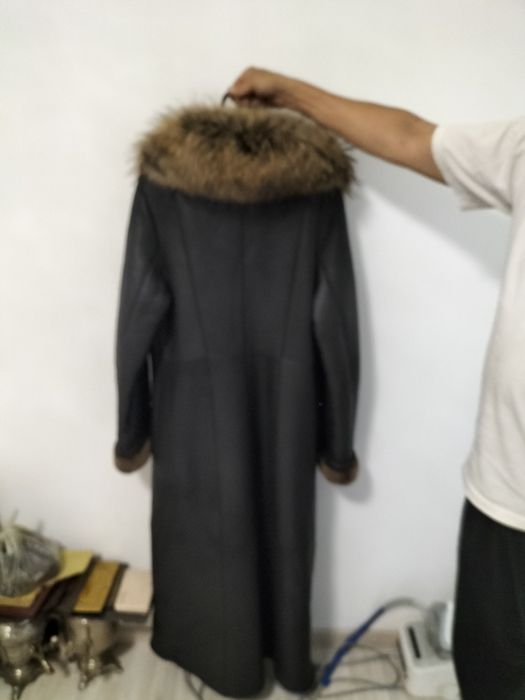 Продам кожаную длинную дубленку