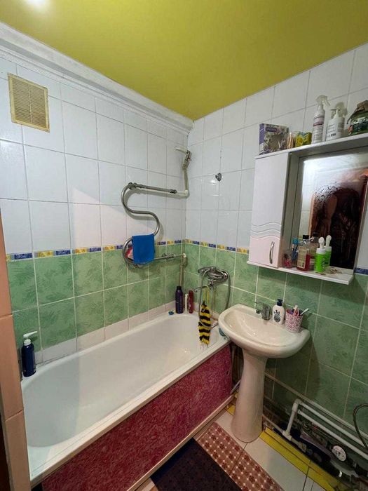 Продается 2х ком Ломоносова 23а