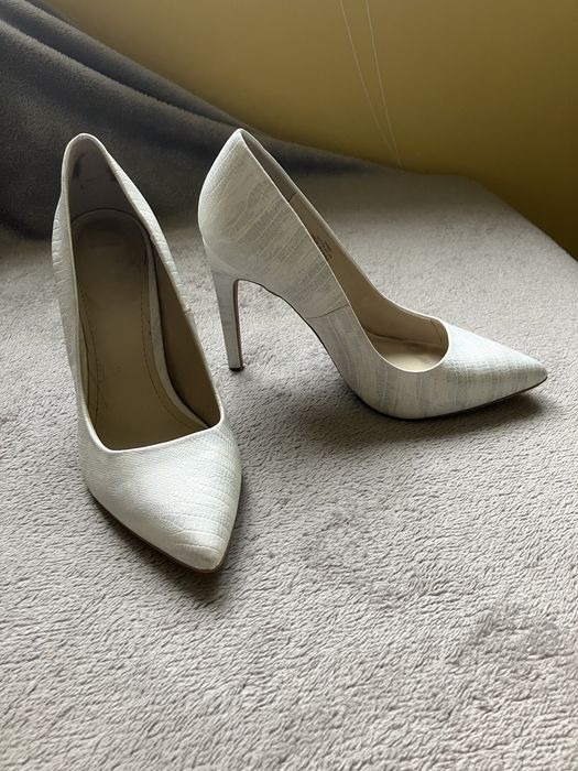 Дамски обувки на токчета 40 номер