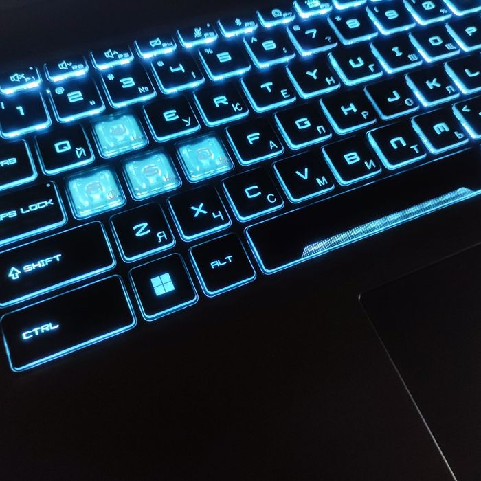 MSI Cyborg 15 — RTX 4050 | Новый