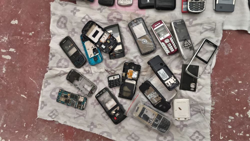 старые телефоны eski telefonlar