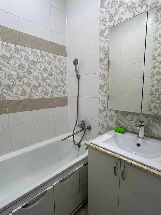 Сдаётся 2 - ком квартира на Батыс 2