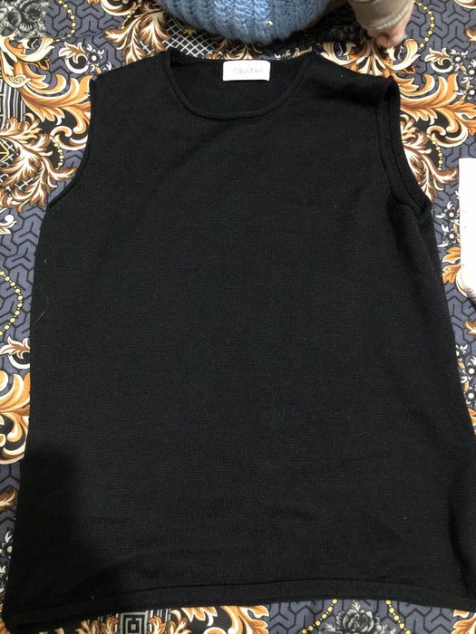 безрукавка новая почти фирменная 80 тыс