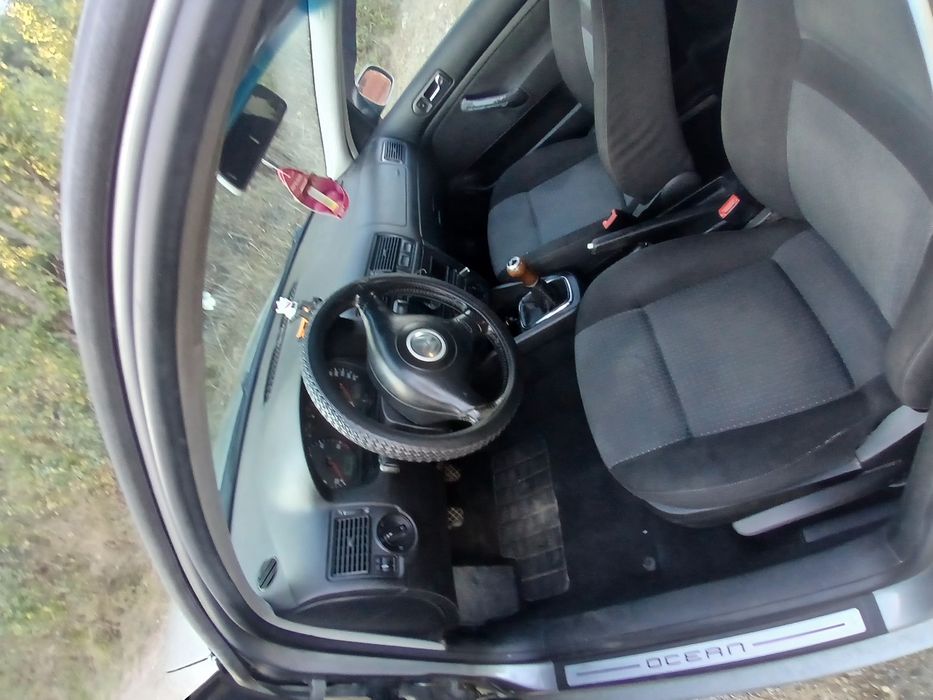 VOLKSWAGEN Golf 2003 — imagine 5