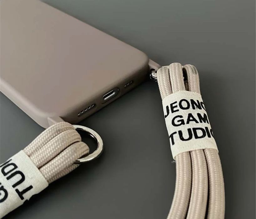 Чехол на айфон 15 про мах